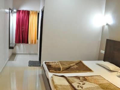 Hotel Oasis Mount Abu Ngoại thất bức ảnh