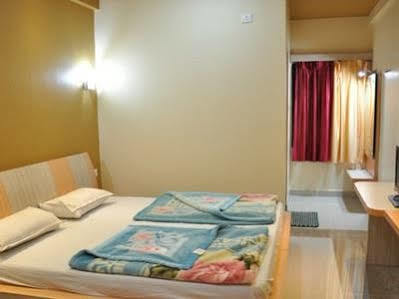 Hotel Oasis Mount Abu Ngoại thất bức ảnh