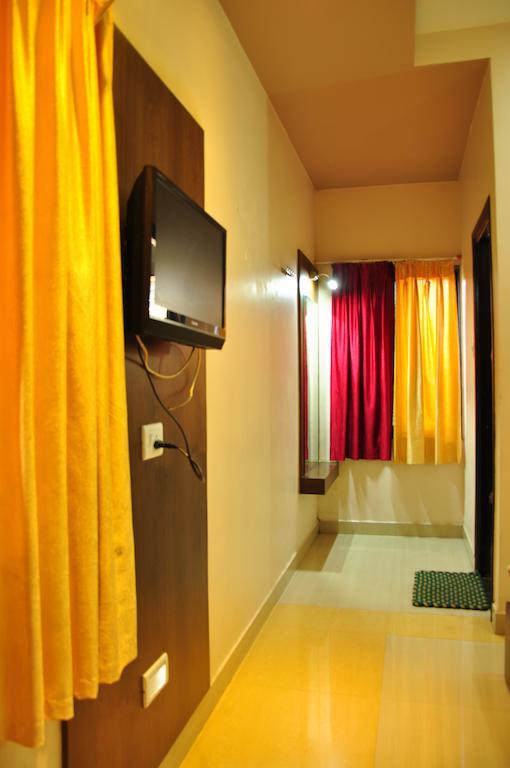 Hotel Oasis Mount Abu Ngoại thất bức ảnh