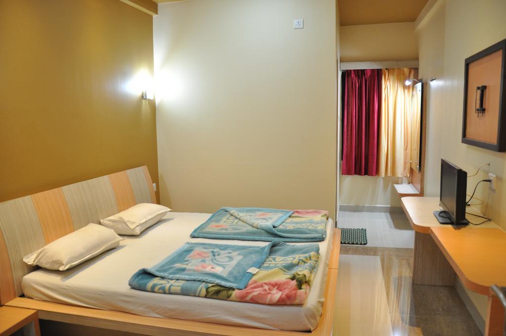 Hotel Oasis Mount Abu Ngoại thất bức ảnh